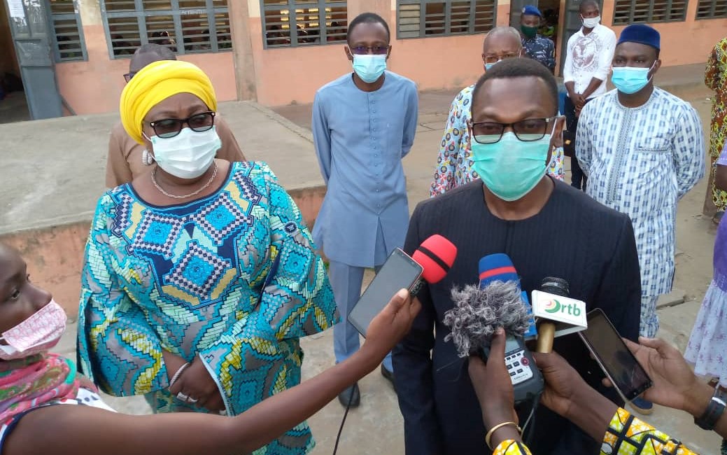 Recrutement du personnel administratif et de soutien au profit du Ministère de la Santé : 5300 candidats planchent.