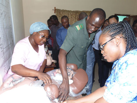 Réduction de la mortalité maternelle et infantile.