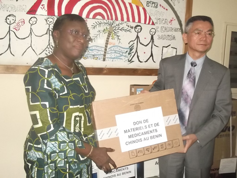 Coopération multinationale avec le Bénin: La Chine et le Brésil appuient le ministère de la santé en médicaments et en matériels.