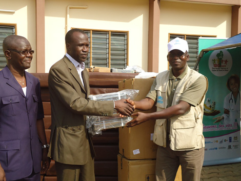 120 jours pour équiper les hôpitaux et centres de santé du Bénin : L’UNHCR, solidaire des populations d’Agamè et Koudo