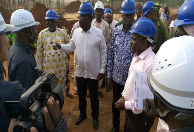 Visite du Ministre de la Santé sur le chantier de construction de l'Hôpital de Zone d'Allada