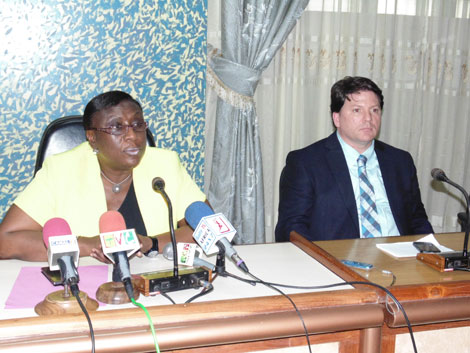 Exercice de la médecine en clientèle privée au Bénin: 2 850 formations sanitaires et 324 pharmacies appartiennent à des particuliers.