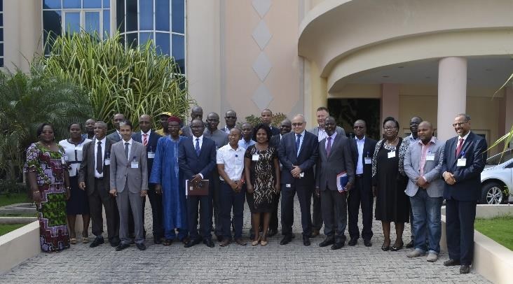 Le BENIN a abrité l'atelier Régional de formation sur la  communication sur les risques :    une trentaine de journalistes de communiquants et d'Expert en urgences sanitaires des COMORES de MAURITANIE du TCHAD et du BENIN ont été formés à COTONOU   