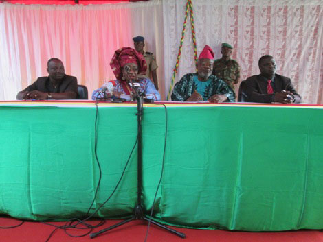 8 Cadres reçus dans l’ordre national du mérite. 